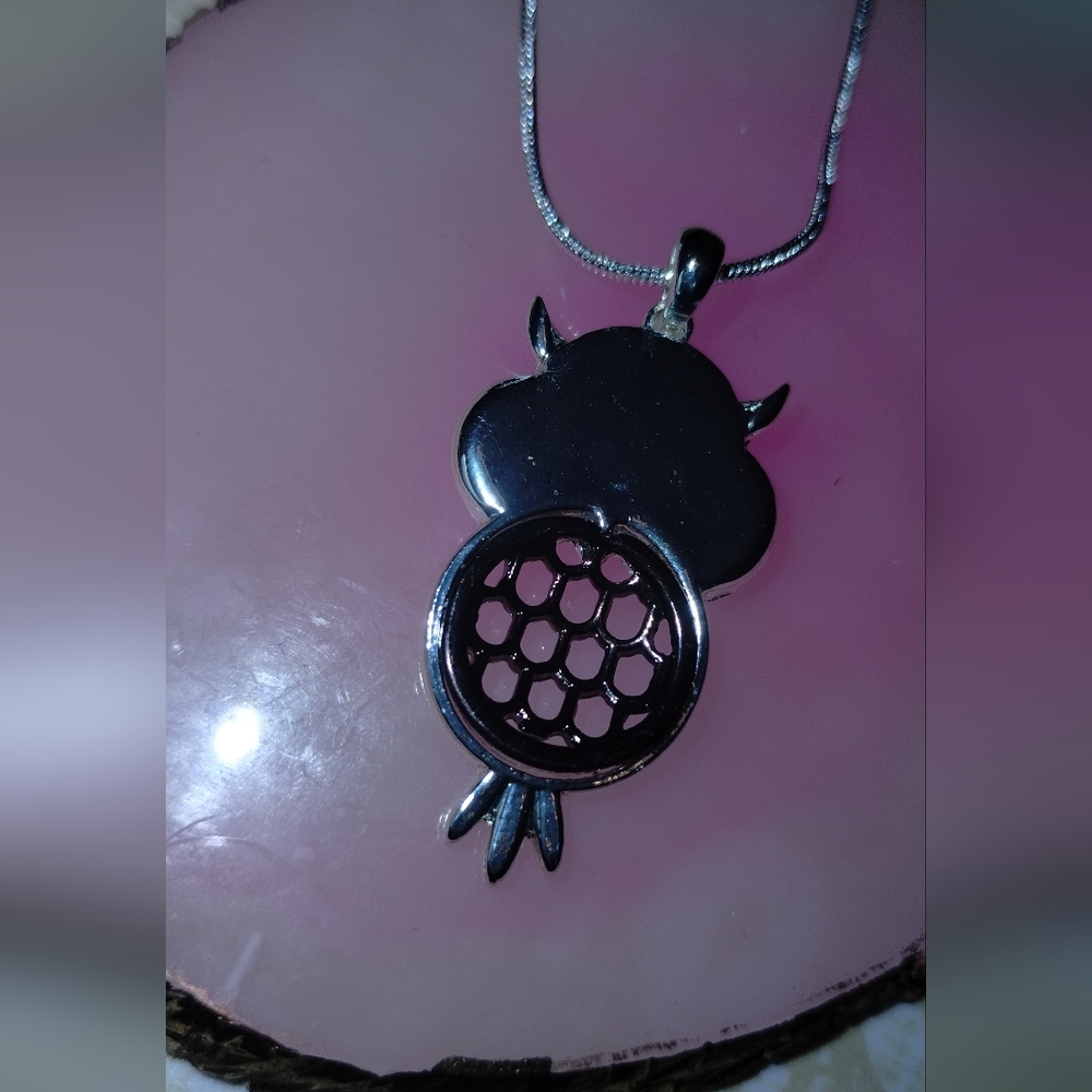 Owl pendant necklace - Picture 4 of 4